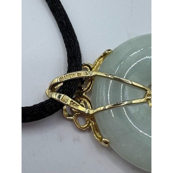 Vintage 14K Yellow Gold Green Jade Jadeite Pendant Necklace Black Silk Cord - Picture 5 of 7